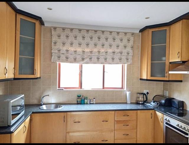 3 BEDROOM HOUSE FOR SALE IN BRYANSTON